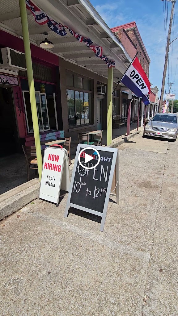 Roxanne's Pizza and Pub 42206