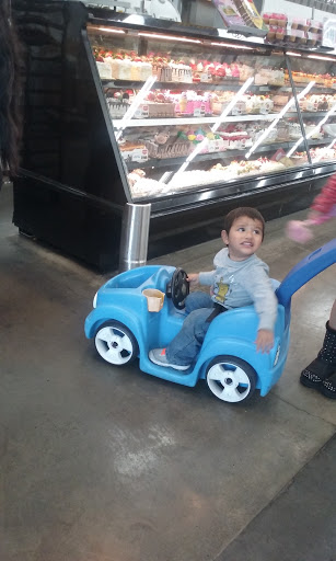 Grocery Store «Superior Grocers», reviews and photos, 4308 Slauson Ave, Maywood, CA 90270, USA