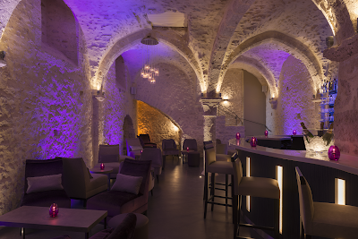 Le Lounge Bar Aux Vieux Remparts à Provins
