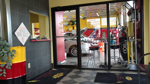 Oil Change Service «Lightning Lube Columbia, LLC», reviews and photos, 1211 S Main St, Columbia, TN 38401, USA