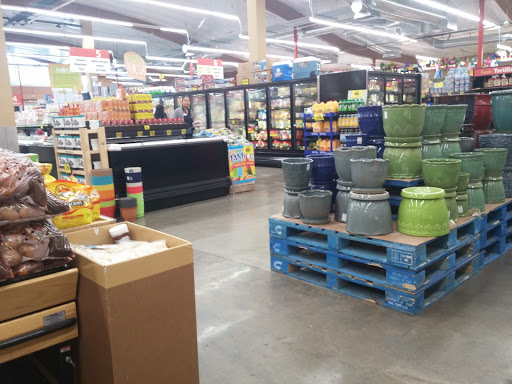 Grocery Store «Grocery Outlet Bargain Market», reviews and photos, 401 Marin St, Vallejo, CA 94590, USA