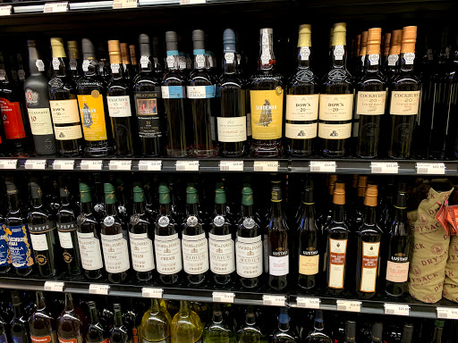 Liquor Store «Liquor Barn», reviews and photos, 287 E Dundee Rd, Wheeling, IL 60090, USA