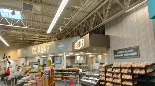 Grocery Store «Hy-Vee», reviews and photos, 6150 Egan Dr, Savage, MN 55378, USA