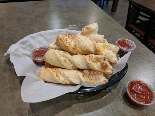 Pizza Restaurant «Round Table Pizza», reviews and photos, 34410 16th Ave S, Federal Way, WA 98003, USA