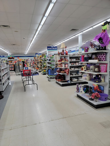 Thrift Store «Eau Claire Goodwill Retail Store & Training Center», reviews and photos