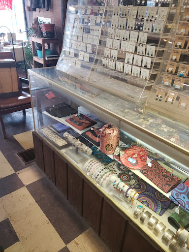 Gift Shop «Tinker Box», reviews and photos, 236 W Main St, Ravenna, OH 44266, USA
