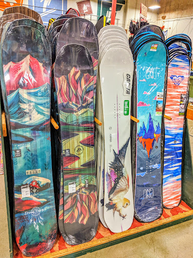 Snowboard rental service Daly City