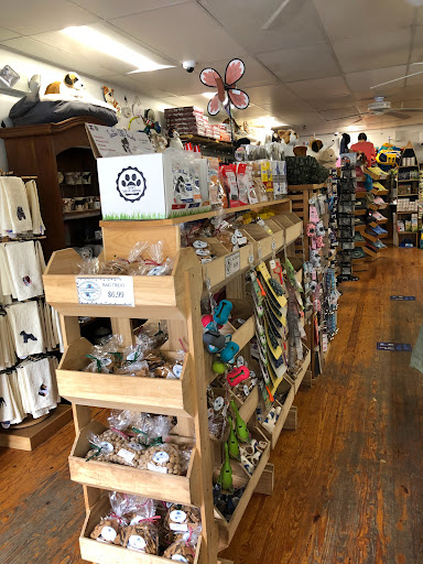 Pet Supply Store «Bark Harbor», reviews and photos, 150 Main St # 3, Bar Harbor, ME 04609, USA