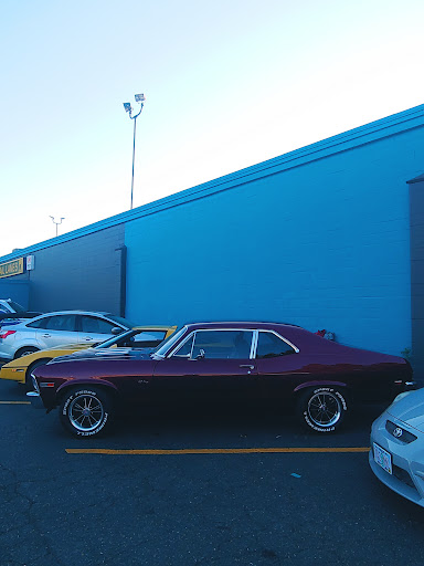 Bowling Alley «Oregon Trail Lanes», reviews and photos, 735 S Columbia River Hwy, St Helens, OR 97051, USA