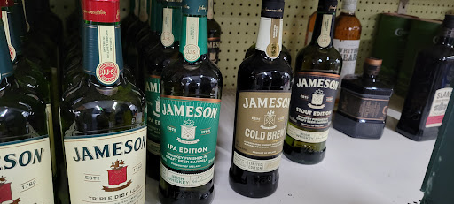 Liquor Store «Tenth Avenue Liquor Store», reviews and photos, 925 SW 10th Ave, Portland, OR 97205, USA