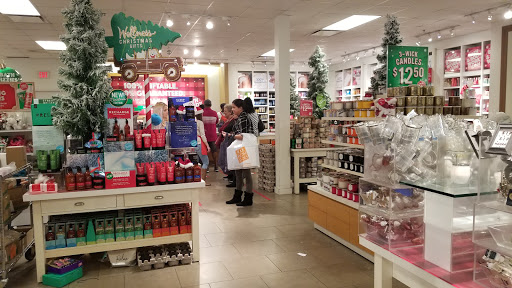 Beauty Supply Store «Bath & Body Works», reviews and photos, 2200 Tanger Blvd, Gonzales, LA 70737, USA