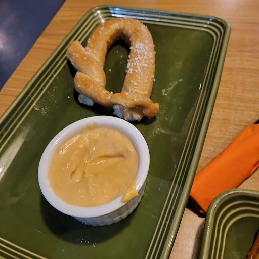 Restaurant «The Lounge @ New Way Vapors», reviews and photos, 1551 SE Piperberry Way suite 101, Port Orchard, WA 98366, USA