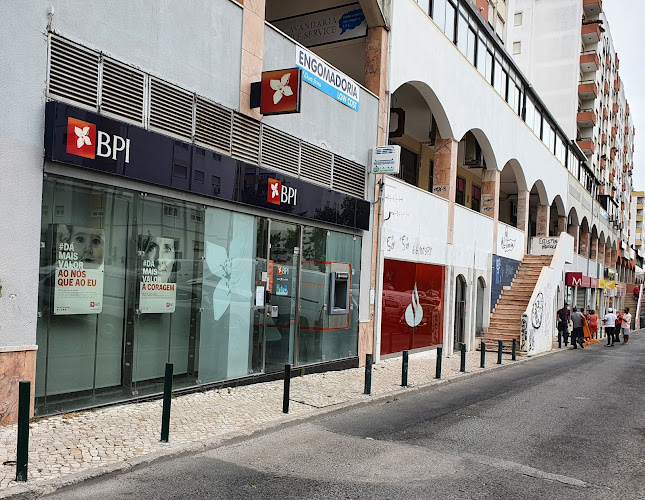 Avaliações doBPI Massamá - Centro Comercial em Sintra - Banco