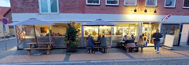 Aroy Dee Thai Takeaway Og Minimarked