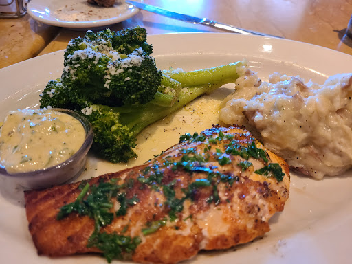 Restaurant «The Cheesecake Factory», reviews and photos, 2075 North Point Cir, Alpharetta, GA 30022, USA