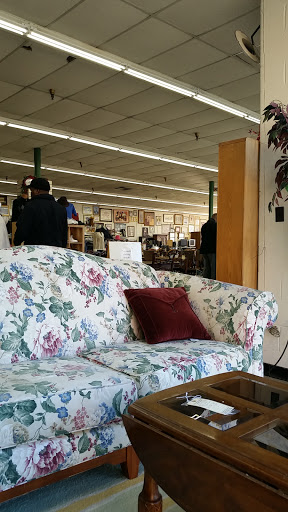 Thrift Store «Thrift Stores», reviews and photos, 716 Ritchie Rd, Capitol Heights, MD 20743, USA