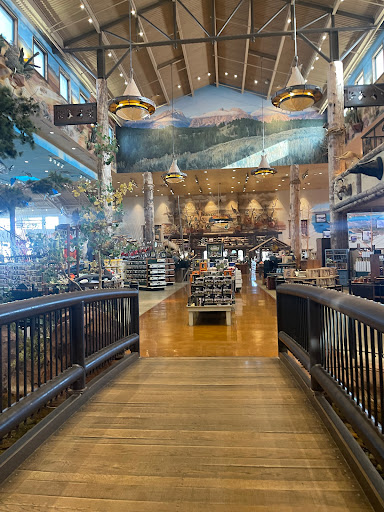 Sporting Goods Store «Bass Pro Shops», reviews and photos, 8200 Dean Martin Dr, Las Vegas, NV 89139, USA