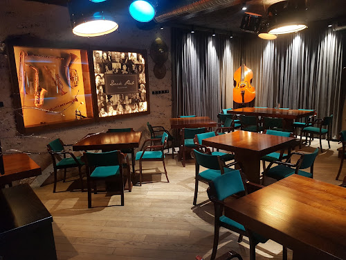 Dark Pub Hotelik Restauracja do Gorlice