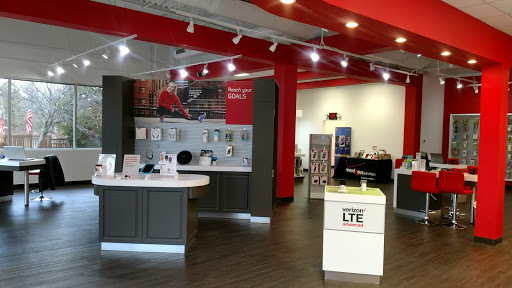 Cell Phone Store «Roswell Verizon Wireless», reviews and photos, 660 W Crossville Rd #100, Roswell, GA 30075, USA