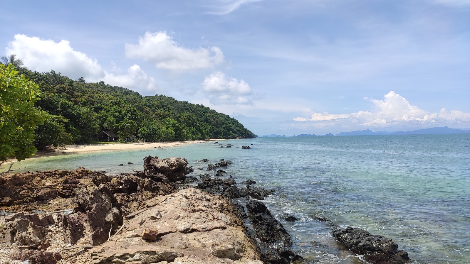 Foto van Ao Sai Beach - populaire plek onder ontspanningskenners