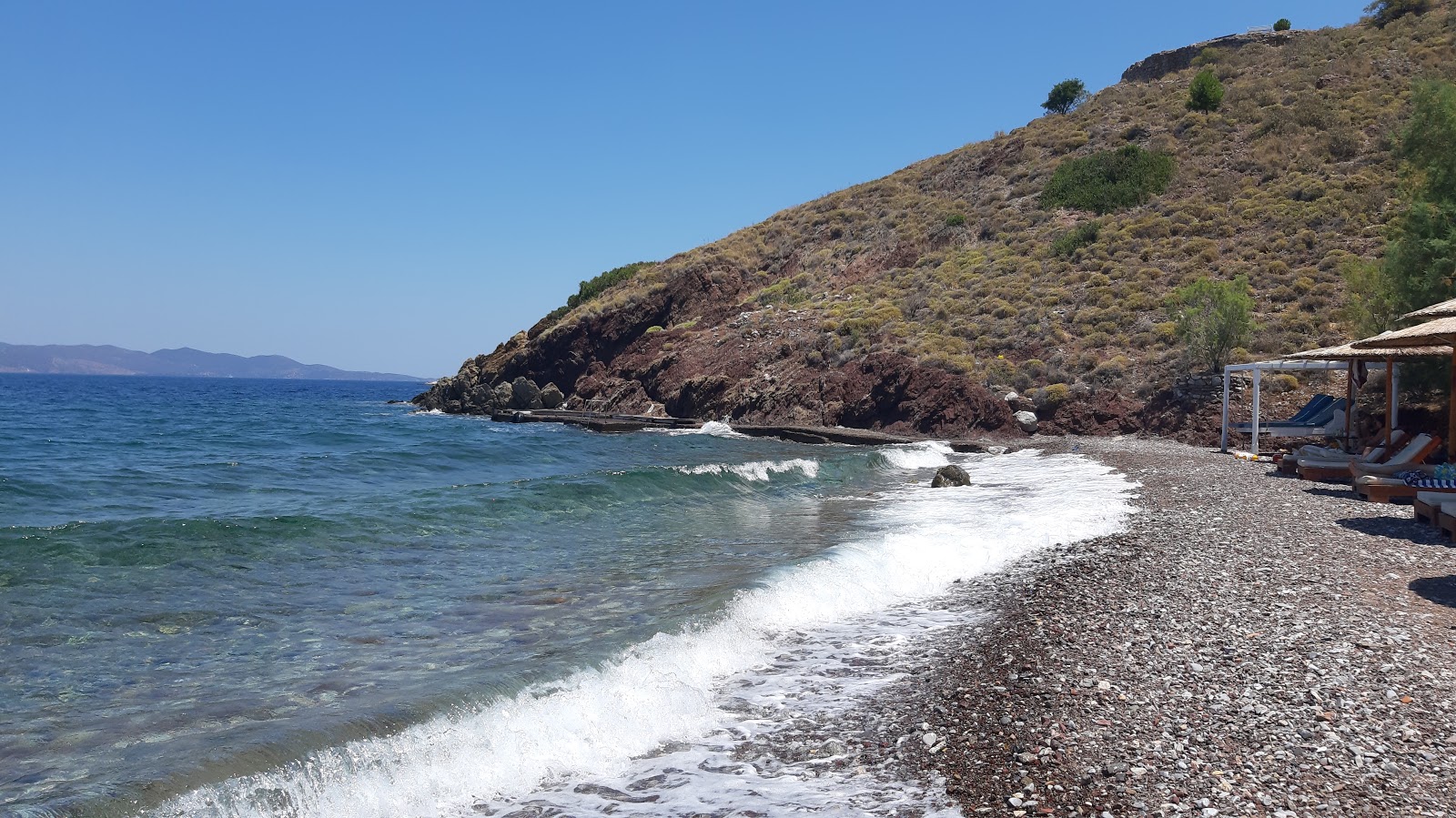 Photo of Vlychos Beach and its beautiful scenery