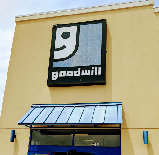 Clothing Store «Goodwill Store and Donation Station», reviews and photos