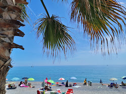 Photo de Spiaggia Pietra Ligure avec rivage droit, long