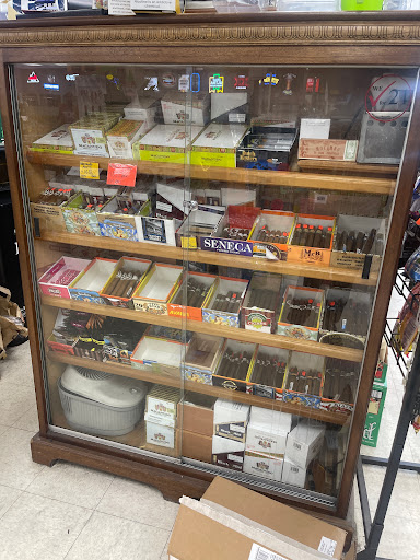 Liquor Store «Williamstown Discount Liquors», reviews and photos, 118 S Black Horse Pike, Williamstown, NJ 08094, USA