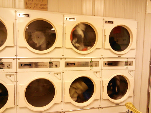 Super Clean Coin Laundry image 2