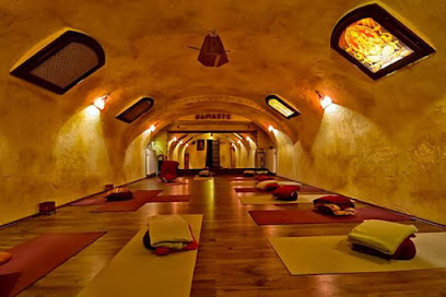 Ananda Yoga Studio - Kecskemét, Hoffman János u. 4, 6000 Hungary