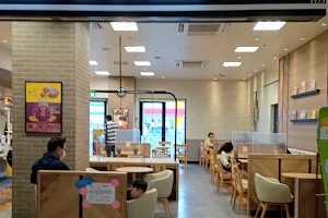 Mister Donut image