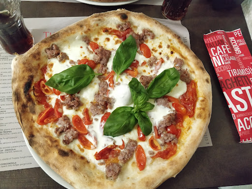 Pizzeria tutta n’ata storia in Trieste, Provincia di Trieste
