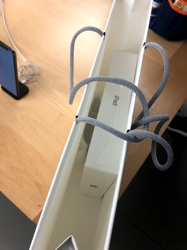 Computer Store «Apple Glendale Galleria», reviews and photos, 2126 Galleria Way, Glendale, CA 91210, USA