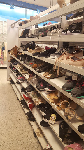 Clothing Store «Ross Dress for Less», reviews and photos, 7884 Van Nuys Blvd, Van Nuys, CA 91402, USA