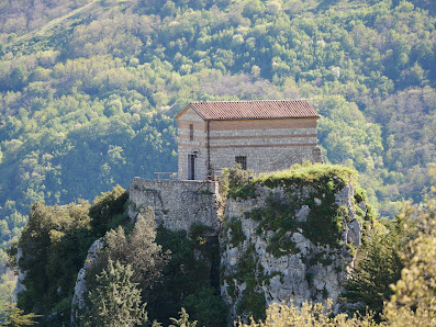 Caposele Climbing Area - Falesia di San Vito Contrada S. Vito, 83040 Caposele AV, Italia