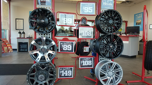 Tire Shop «Discount Tire Store - Salem, OR», reviews and photos, 1890 Lancaster Dr NE, Salem, OR 97305, USA