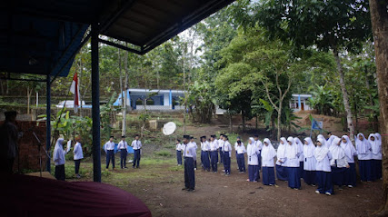 Pondok Pesantren Azzakiyatussholihah I