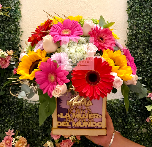 Florería Emporio florería en  en la zona San Juan