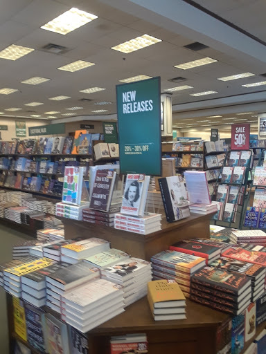 Book Store «Barnes & Noble», reviews and photos, 801 W 15th St E, Plano, TX 75075, USA