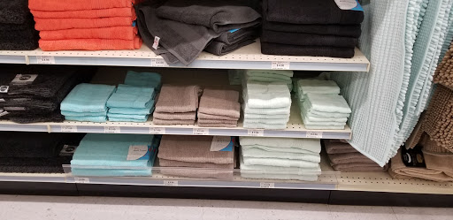 Discount Store «Big Lots», reviews and photos, 1950 Pipestone Rd, Benton Harbor, MI 49022, USA