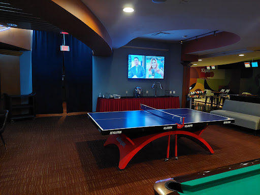 Bowling Alley «10Pin Bowling Lounge», reviews and photos, 330 N State St, Chicago, IL 60654, USA