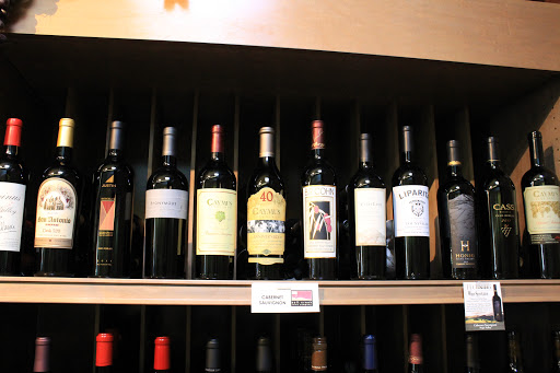 Wine Store «Salt Creek Wine Co», reviews and photos, 30100 Town Center Dr B-2, Laguna Niguel, CA 92677, USA