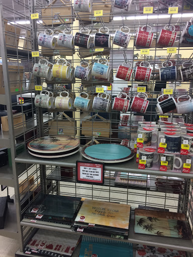 Outlet Store «Corvallis Outlet Store», reviews and photos, 934 NW Kings Blvd, Corvallis, OR 97330, USA