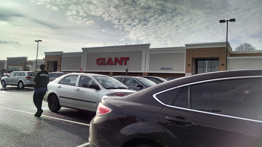 Grocery Store «Giant Food Stores», reviews and photos, 4930 Edgmont Ave, Brookhaven, PA 19015, USA