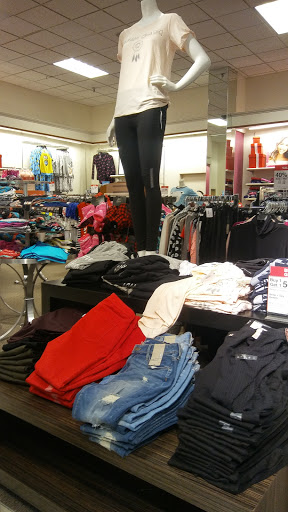 Department Store «JCPenney», reviews and photos, 555 E Shaw Ave, Fresno, CA 93710, USA