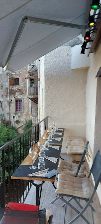 Atmosphère du Restaurant français La Cave de Tourrettes à Tourrettes-sur-Loup - n°7