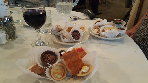 Dinner Theater «Hunterdon Hills Playhouse», reviews and photos, 88 NJ-173, Hampton, NJ 08827, USA