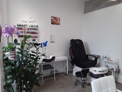 My Cherry Nails à Montrouge