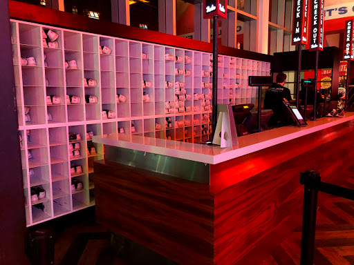 Bowling Alley «Bowlmor White Plains», reviews and photos, 47 Tarrytown Rd, White Plains, NY 10607, USA