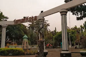 Taman Kota Pasuruan image